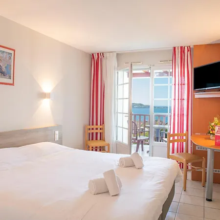 Prázdninový areál Azureva Club